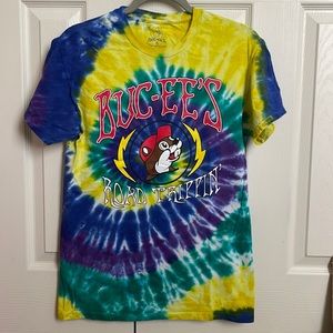 Tie-dye bucee’s t-shirt